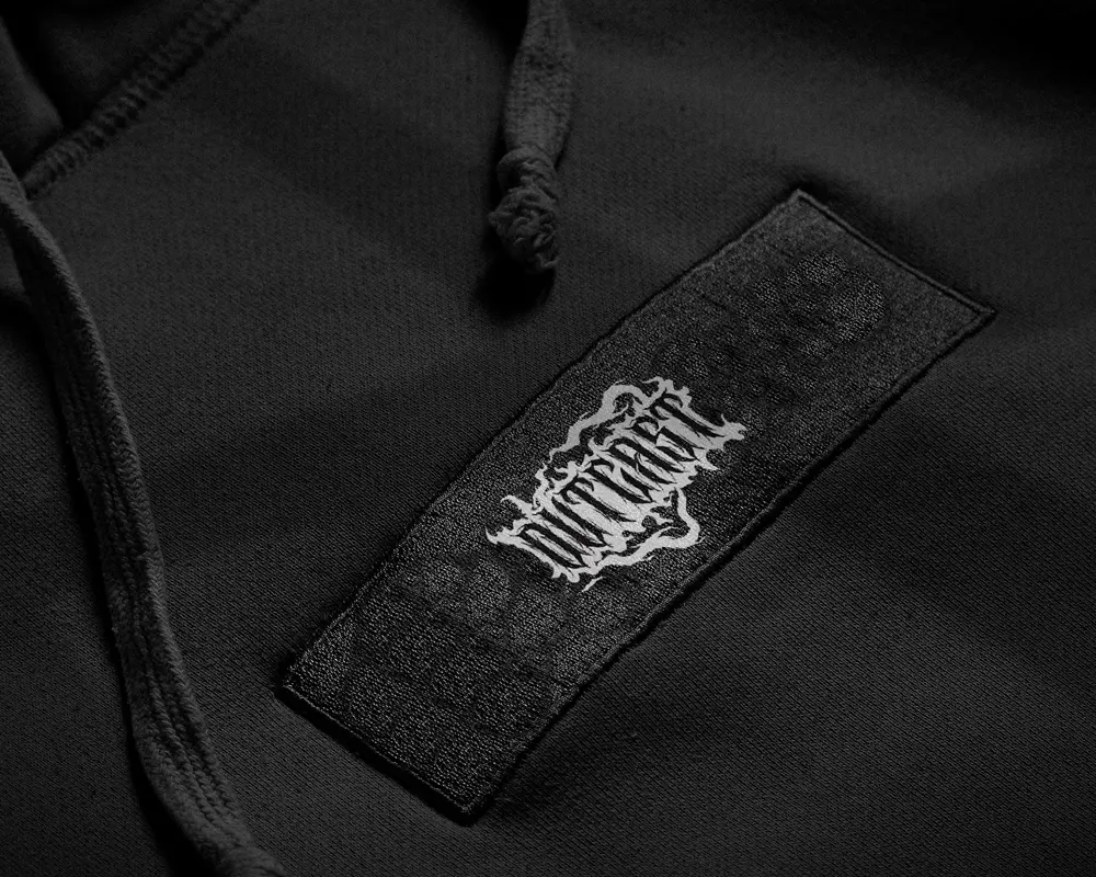 Mockup étiquette textile Outcast